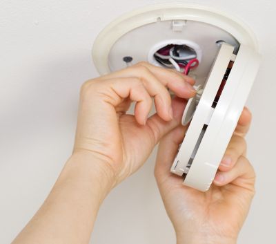 Mounting and Installing Smoke Alarm